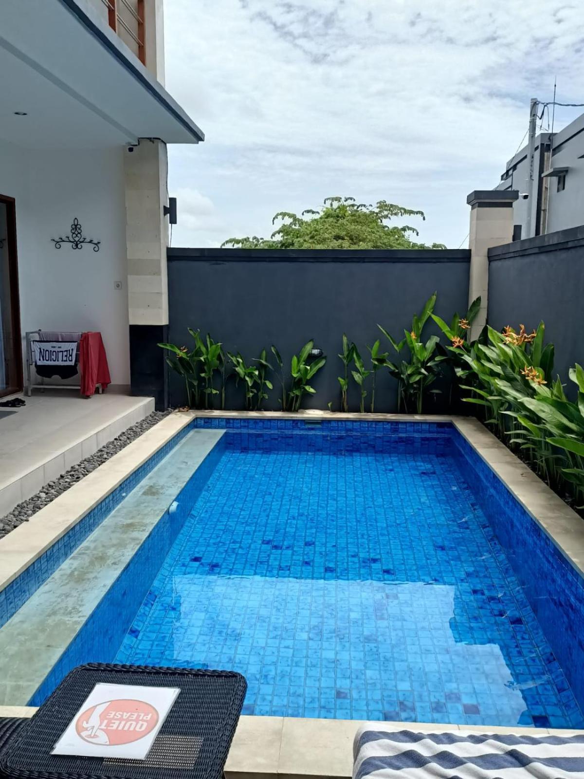 Kasmaran Bali Guest House Munggu Exterior photo